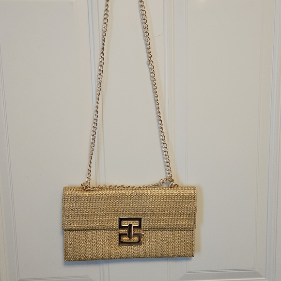 Elegant Gold Chain Strap Women's Clutch With Chain - Picture 1 of 5